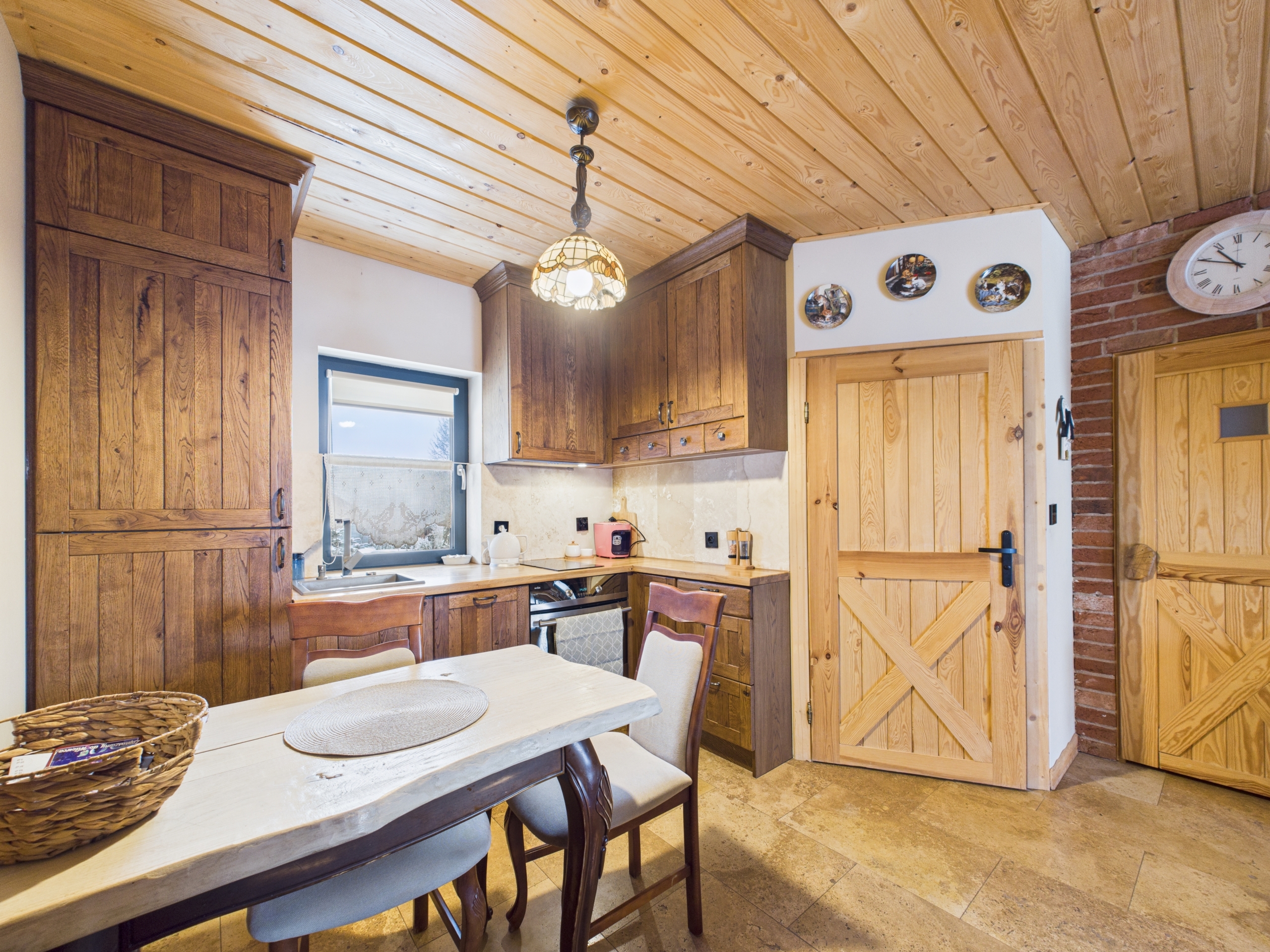 CAM05293G0-PR0024-STILL003