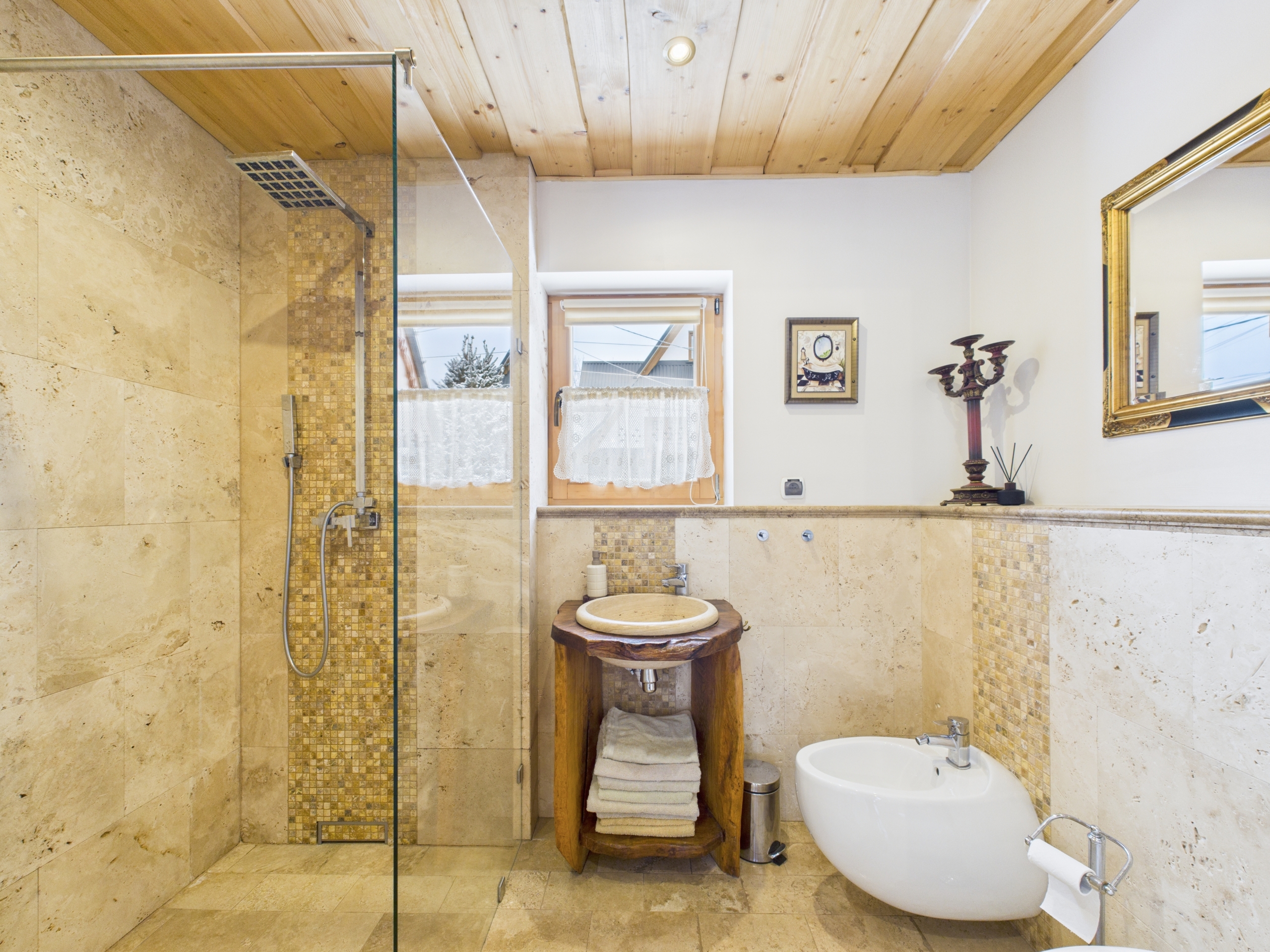 CAM05293G0-PR0024-STILL030