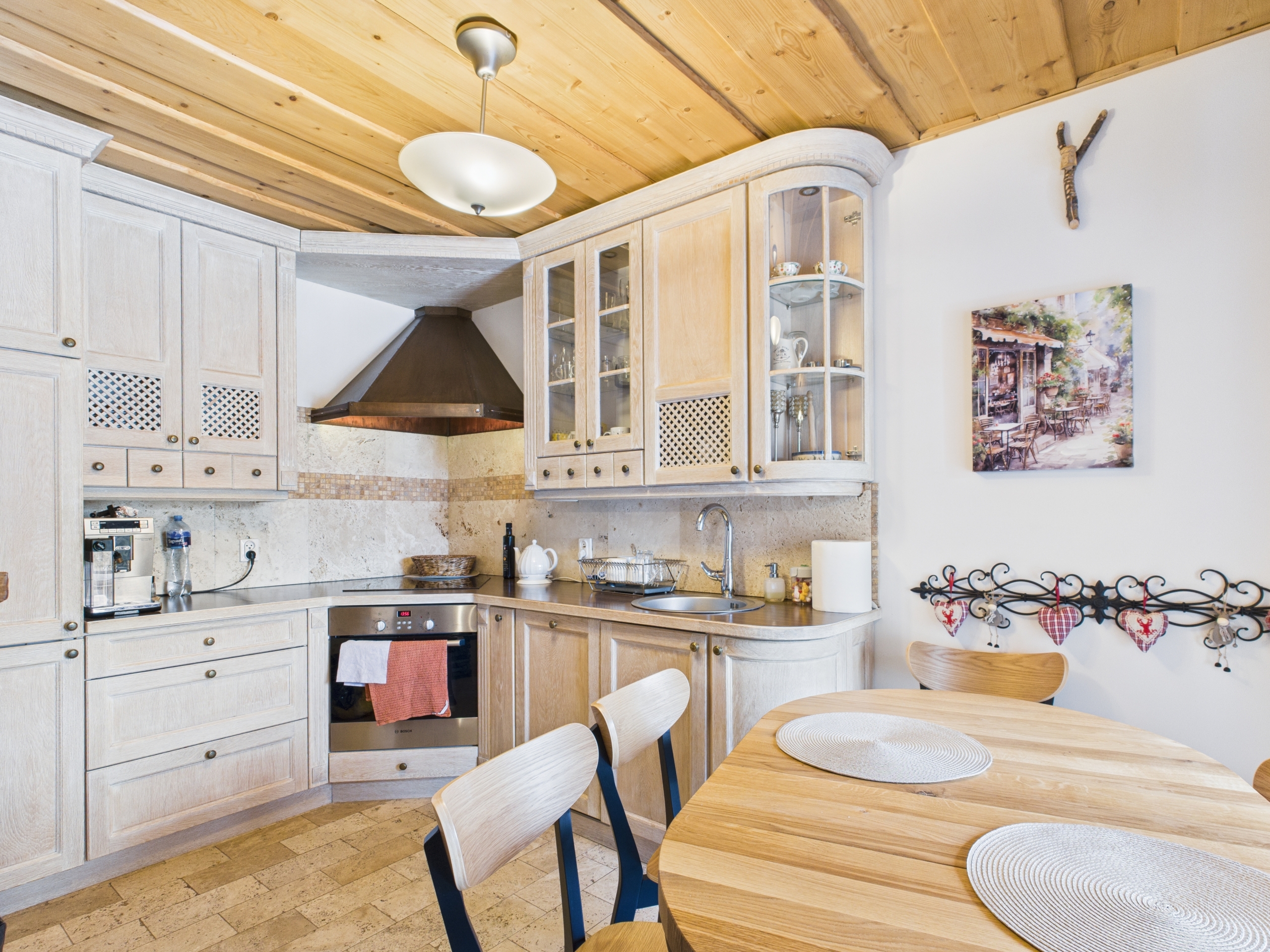 CAM05293G0-PR0024-STILL038