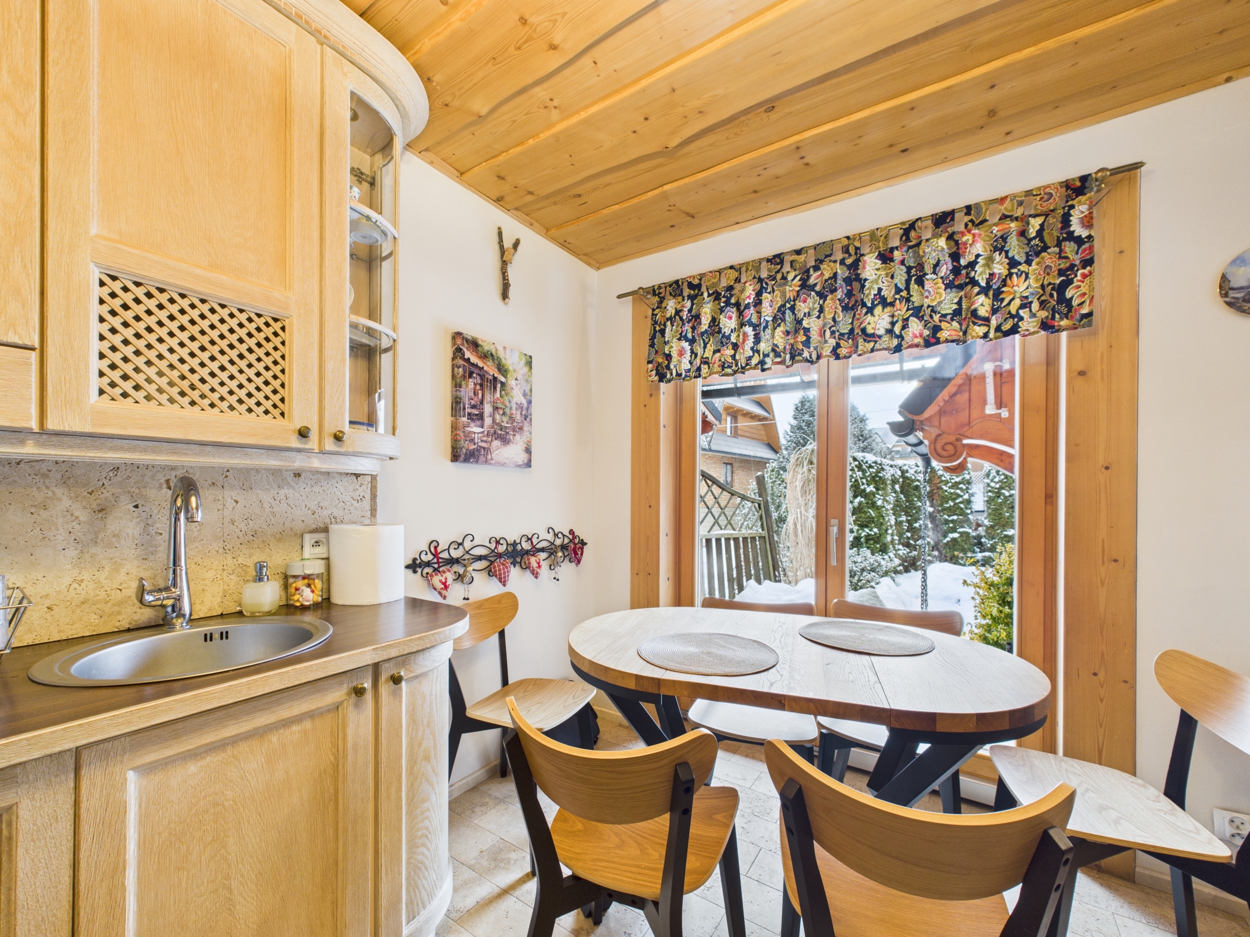 CAM05293G0-PR0024-STILL043