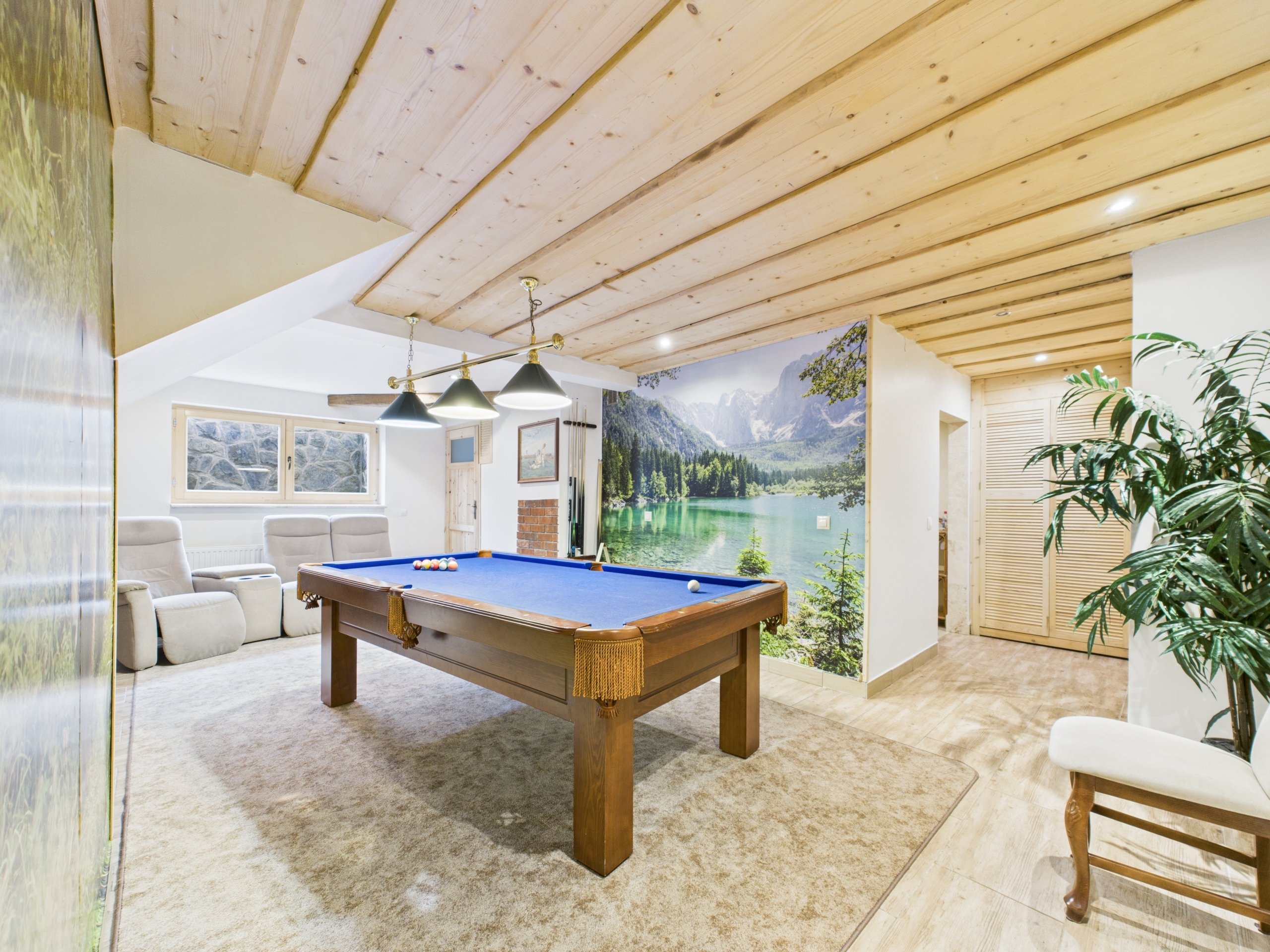 CAM05293G0-PR0024-STILL048